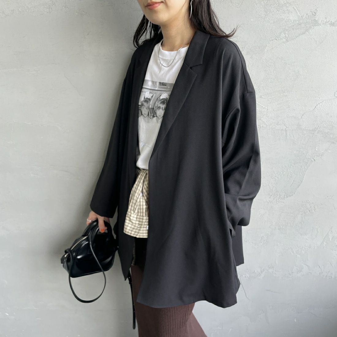 mizuiro ind [ミズイロインド] テーラードシャツジャケット [3-230103] 99 BLACK &&モデル身長：160cm 着用サイズ：F&&