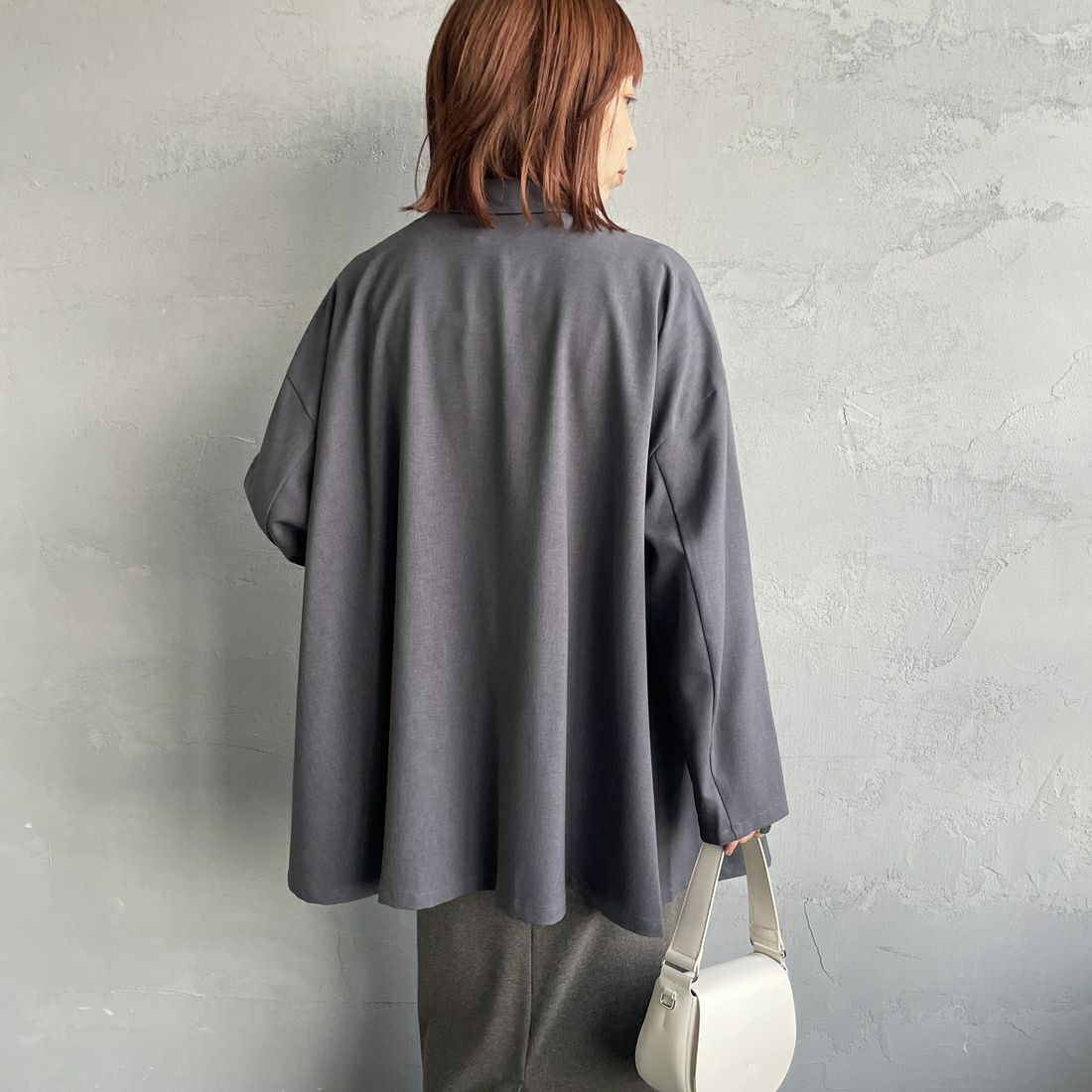 mizuiro ind [ミズイロインド] テーラードシャツジャケット [3-230103] 91 GRAY &&モデル身長：158cm 着用サイズ：F&&