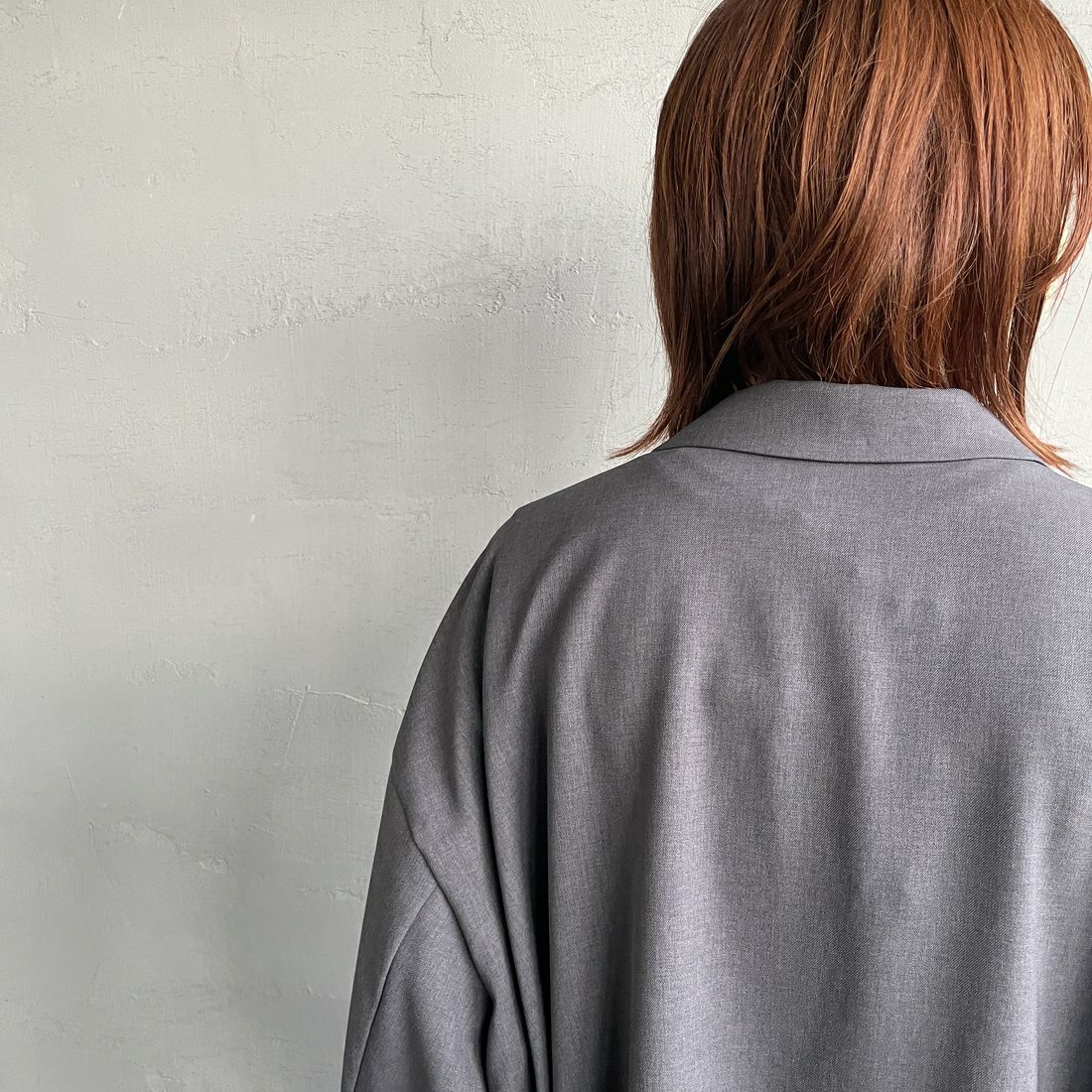 mizuiro ind [ミズイロインド] テーラードシャツジャケット [3-230103] 91 GRAY &&モデル身長：158cm 着用サイズ：F&&