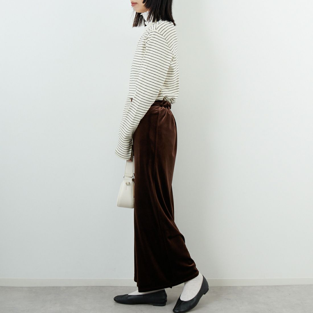 Health knit [ヘルスニット] クルーネック長袖Tシャツ [53019] NAT/BLK &&モデル身長：162cm 着用サイズ：WM&&
