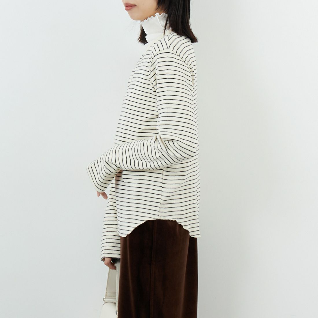 Health knit [ヘルスニット] クルーネック長袖Tシャツ [53019] NAT/BLK &&モデル身長：162cm 着用サイズ：WM&&