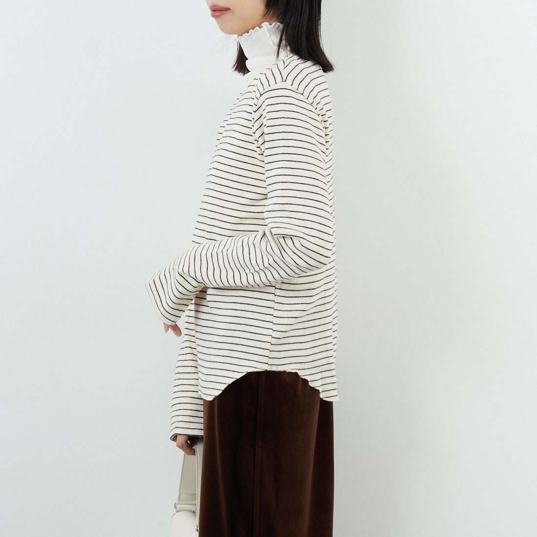 Health knit [ヘルスニット] クルーネック長袖Tシャツ [53019] NAT/BLK &&モデル身長：162cm 着用サイズ：WM&&