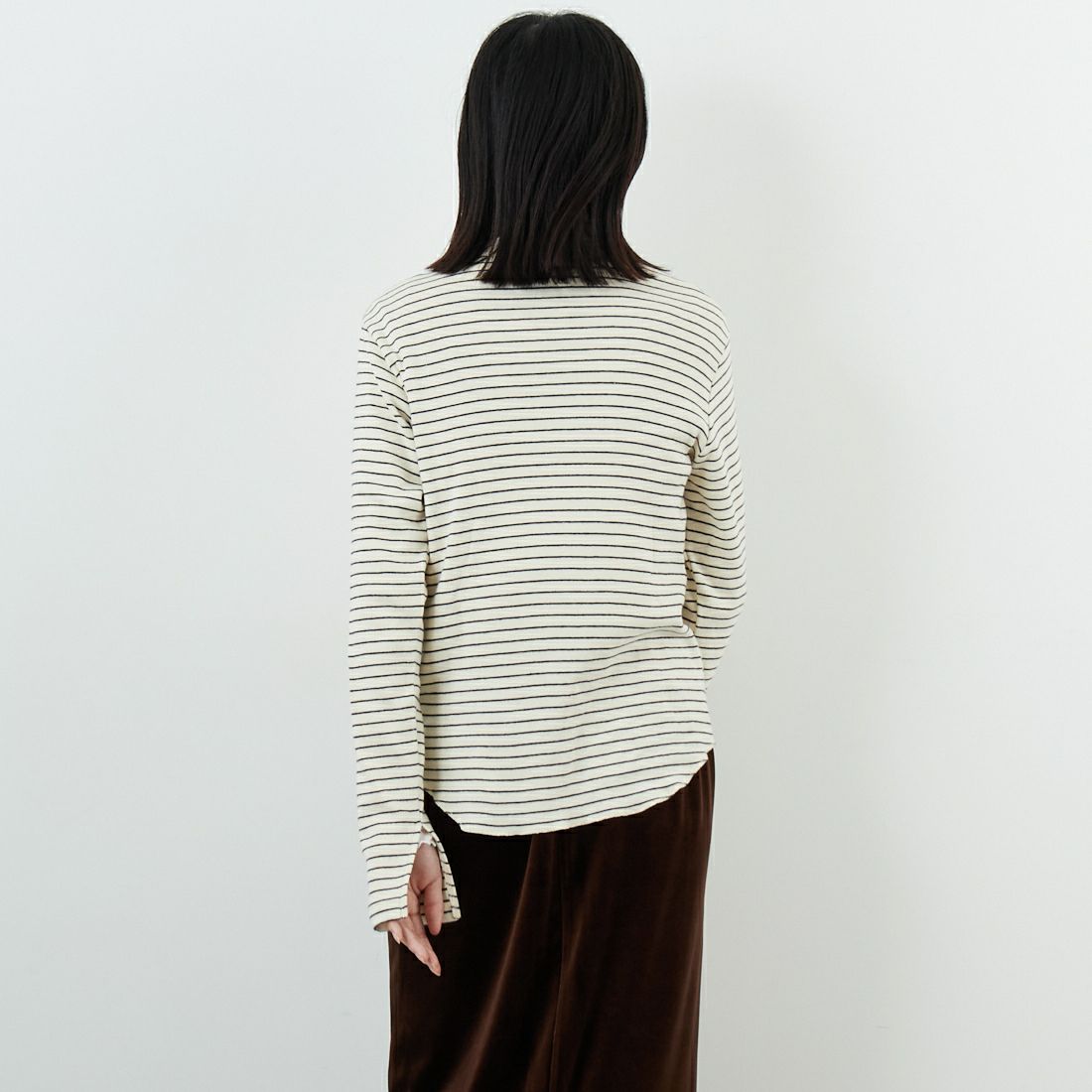 Health knit [ヘルスニット] クルーネック長袖Tシャツ [53019] NAT/BLK &&モデル身長：162cm 着用サイズ：WM&&