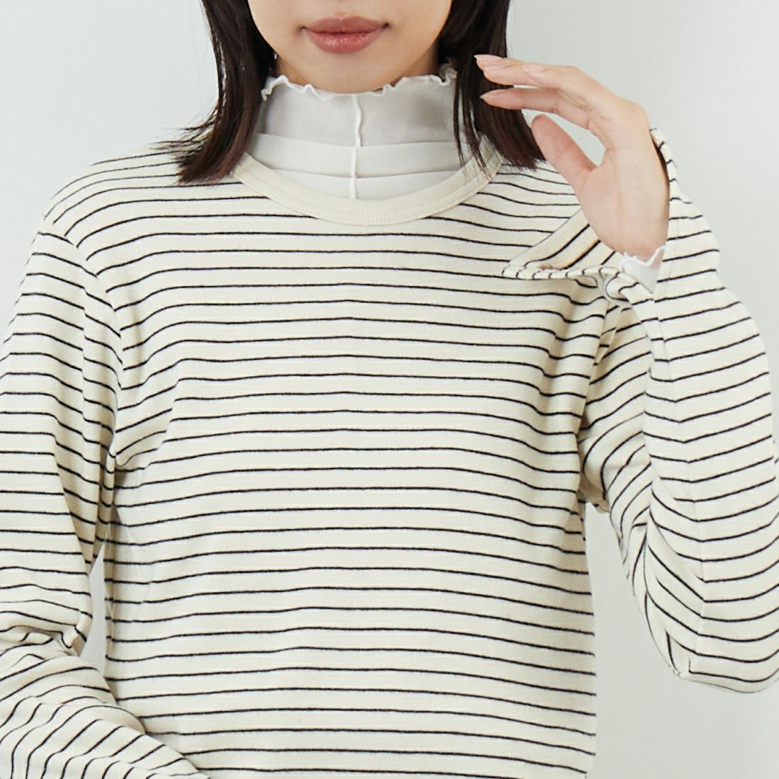 Health knit [ヘルスニット] クルーネック長袖Tシャツ [53019] NAT/BLK &&モデル身長：162cm 着用サイズ：WM&&