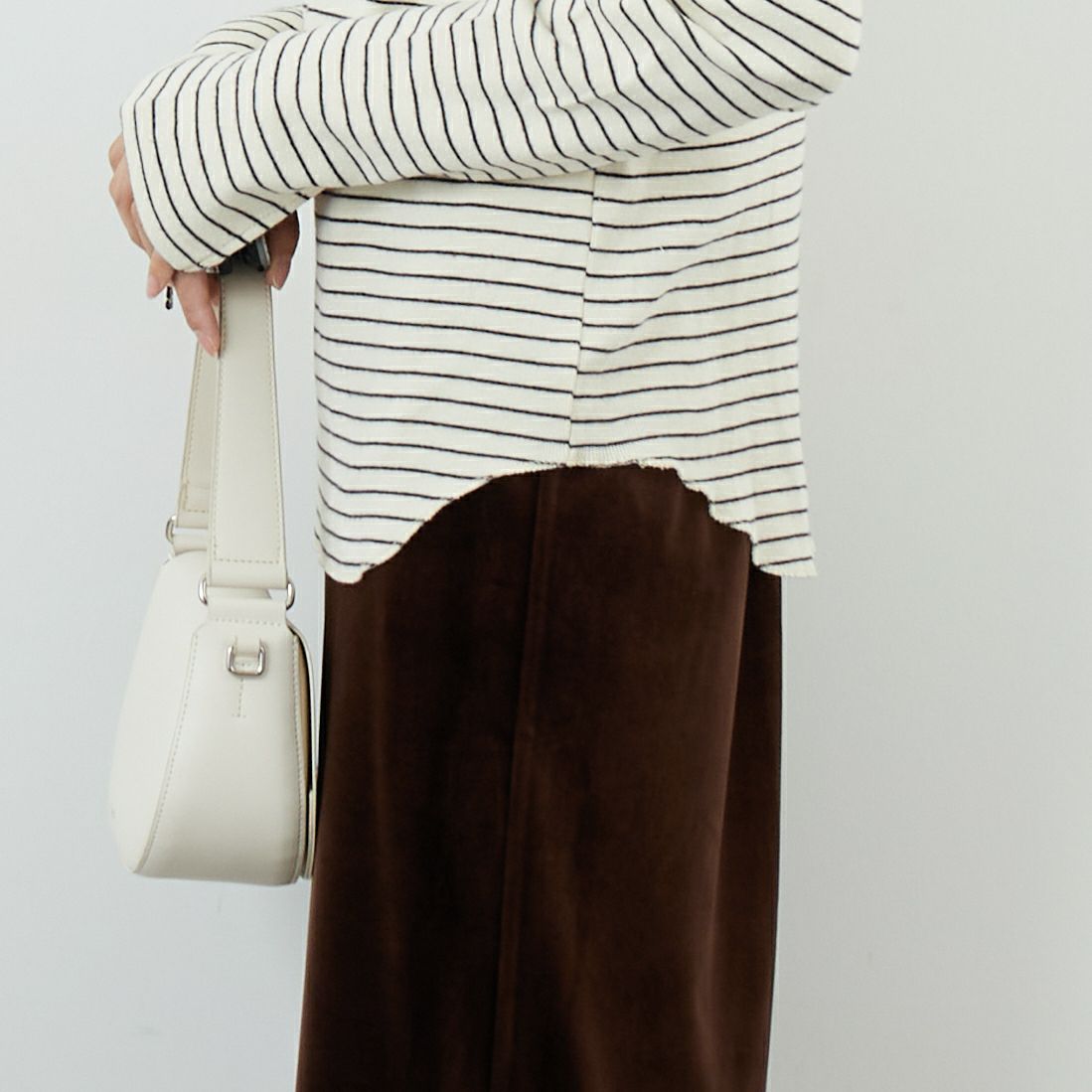 Health knit [ヘルスニット] クルーネック長袖Tシャツ [53019] NAT/BLK &&モデル身長：162cm 着用サイズ：WM&&