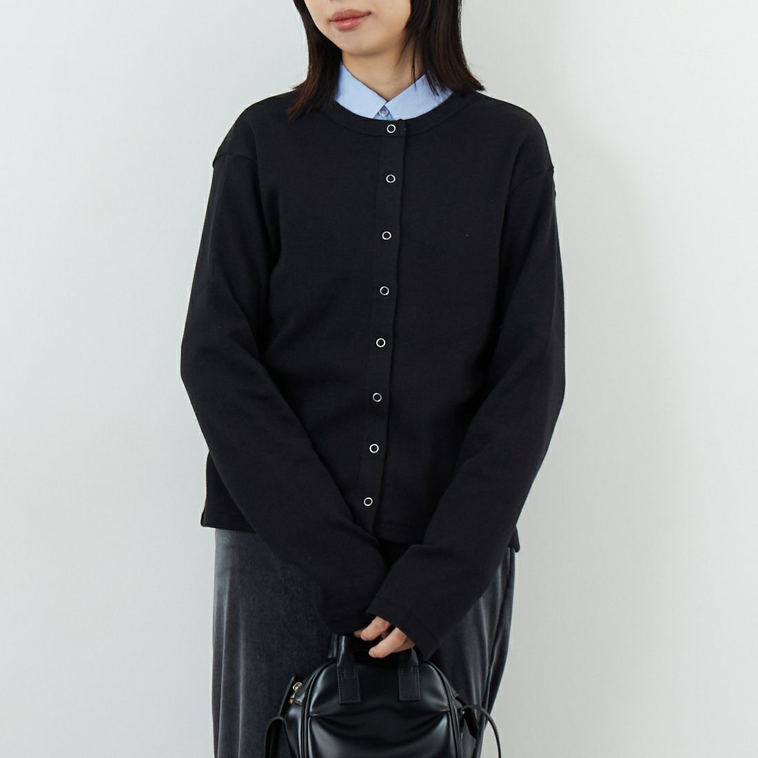 Health knit [ヘルスニット] クルーネックカーディガン [53022] BLACK &&モデル身長：162cm 着用サイズ：WM&&