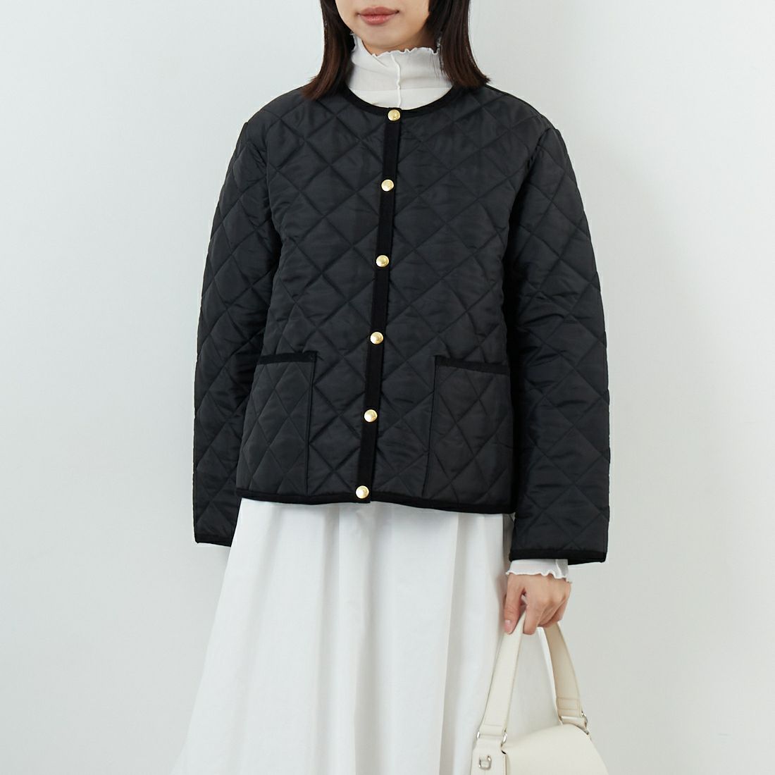 AA01 BK/BK&&モデル身長：162cm 着用サイズ：34&&