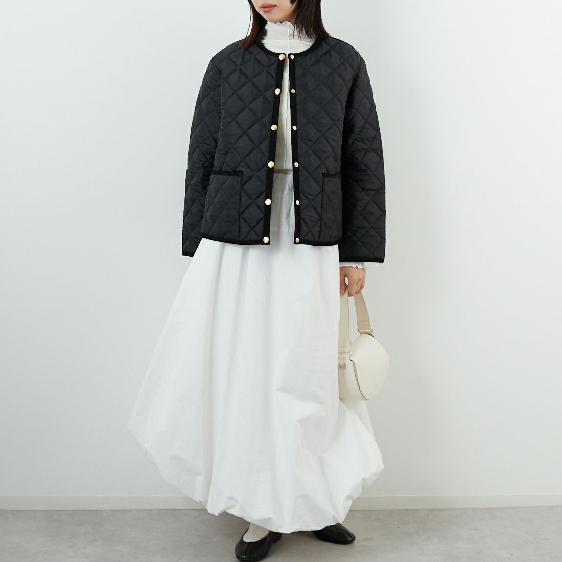 Traditional Weatherwear [トラディショナル ウェザーウェア] アークリー Aライン [L252APQCO0484AA] AA01 BK/BK &&モデル身長：162cm 着用サイズ：34&&