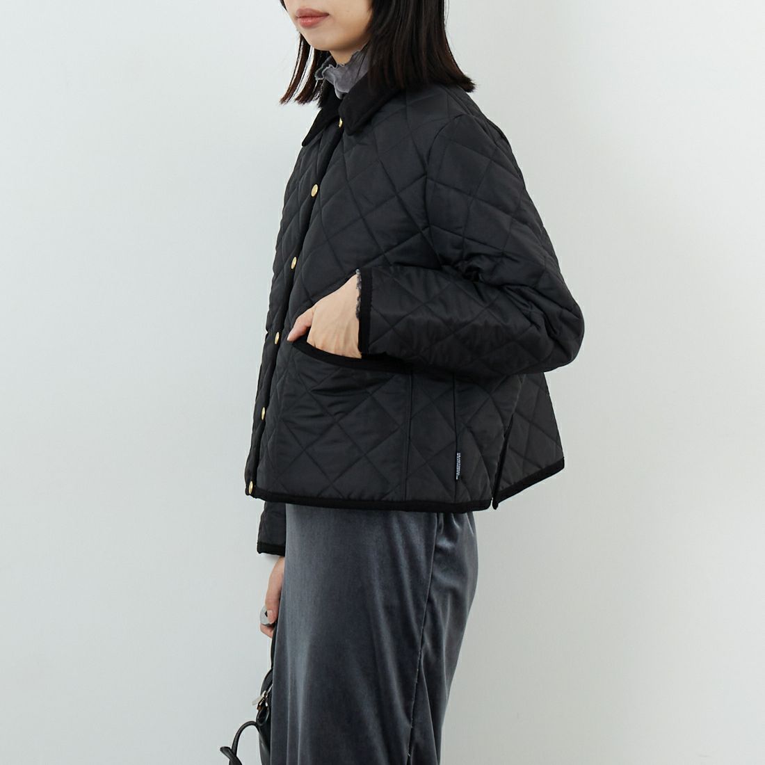 Traditional Weatherwear [トラディショナル ウェザーウェア] ウェーバリーAライン [L252APQCO0487AA] AA01 BK/BK &&モデル身長：162cm 着用サイズ：34&&