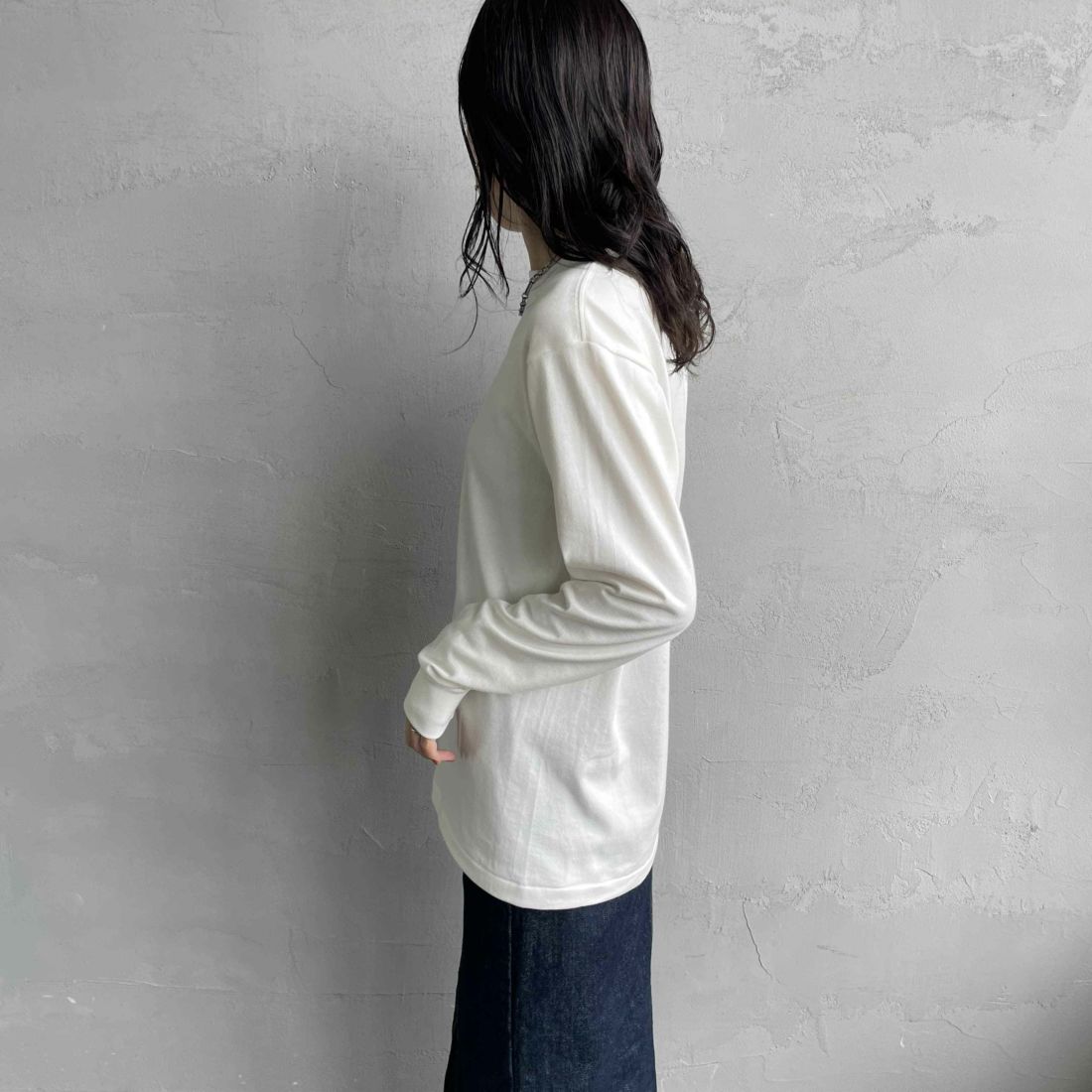 Hanes [ヘインズ] SHIRO クルーネックロングスリーブTシャツ [HM4-A201] 010 ﾎﾜｲﾄ &&モデル身長：160cm 着用サイズ：S&&