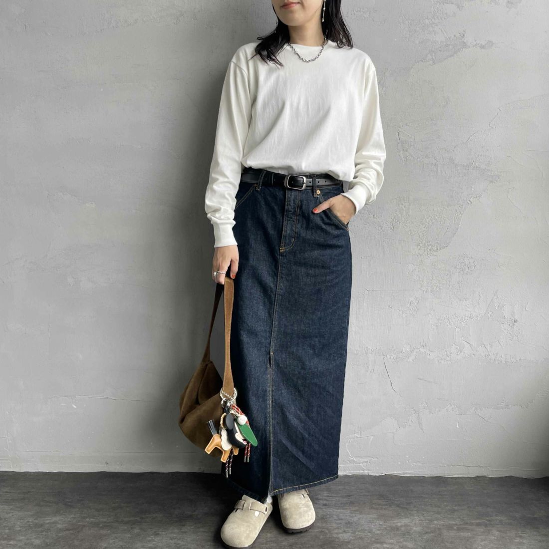 Hanes [ヘインズ] SHIRO クルーネックロングスリーブTシャツ [HM4-A201] 010 ﾎﾜｲﾄ &&モデル身長：160cm 着用サイズ：S&&