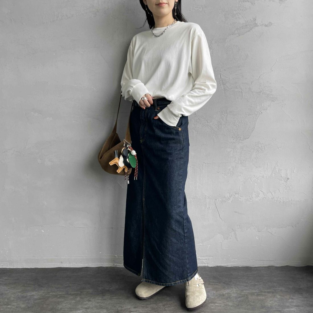 Hanes [ヘインズ] SHIRO クルーネックロングスリーブTシャツ [HM4-A201] 010 ﾎﾜｲﾄ &&モデル身長：160cm 着用サイズ：S&&