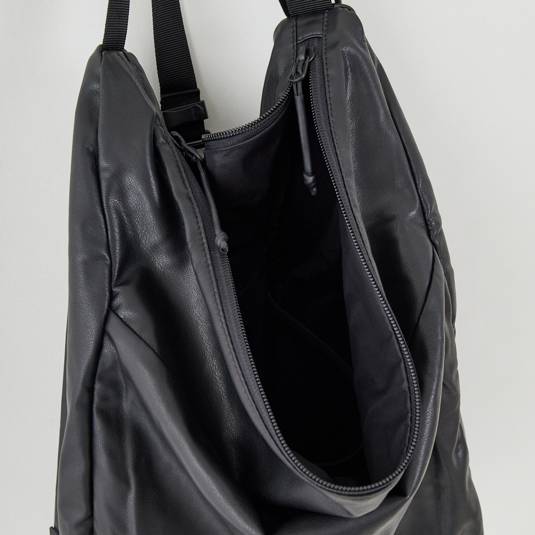 BAICYCLON by bagjack [バイシクロン バイ バッグジャック] シンセティックレザー ショルダーバッグ [BCL-115] BLACK