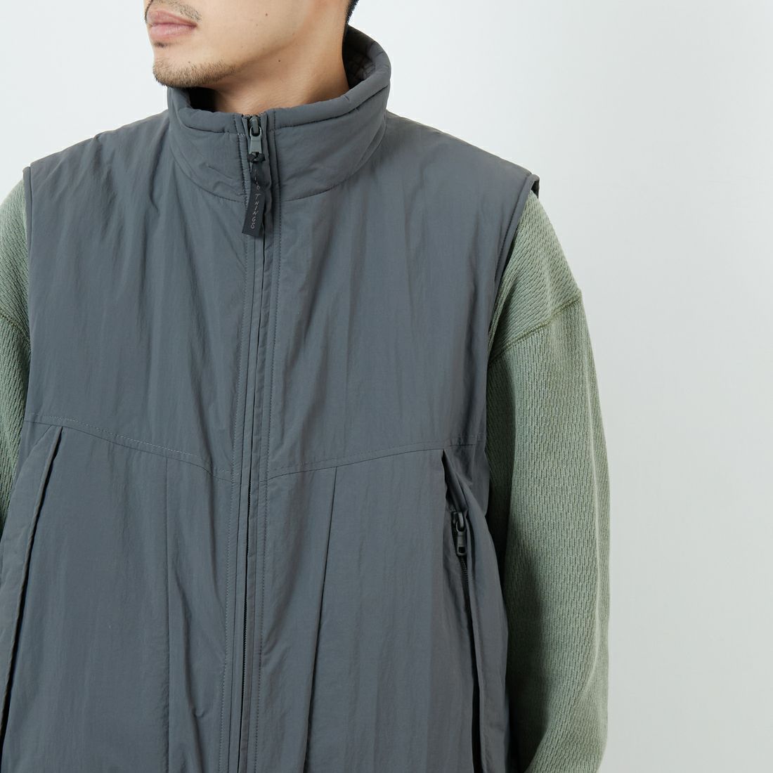 WILD THINGS [ワイルドシングス] モンスターベスト [WT25103SK] GREY &&モデル身長：168cm 着用サイズ：L&&