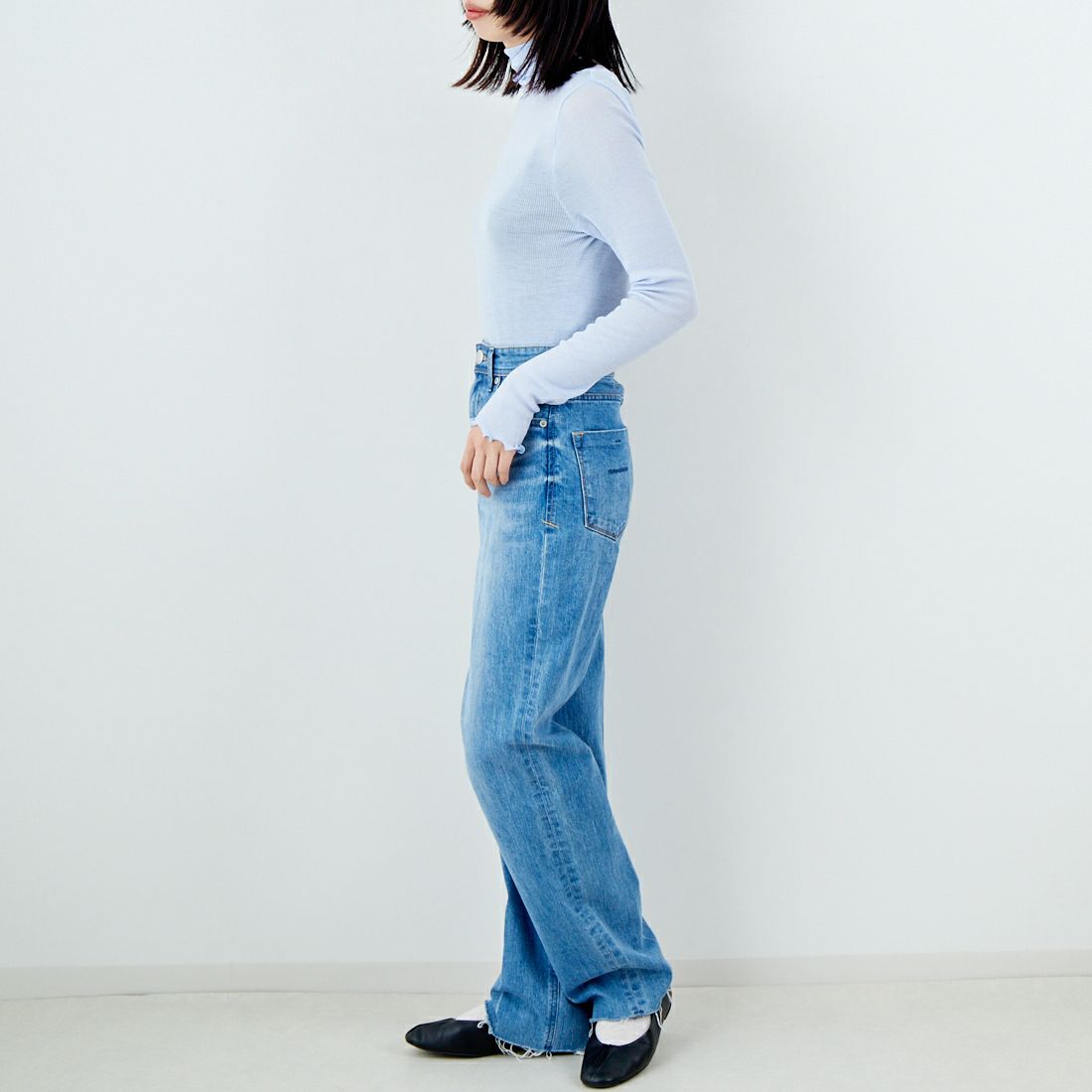 me. [ミードット] ウォッシャブル メリノウールタートルネックニット [ME-23309] 72 LT.BLUE &&モデル身長：162cm 着用サイズ：F&&