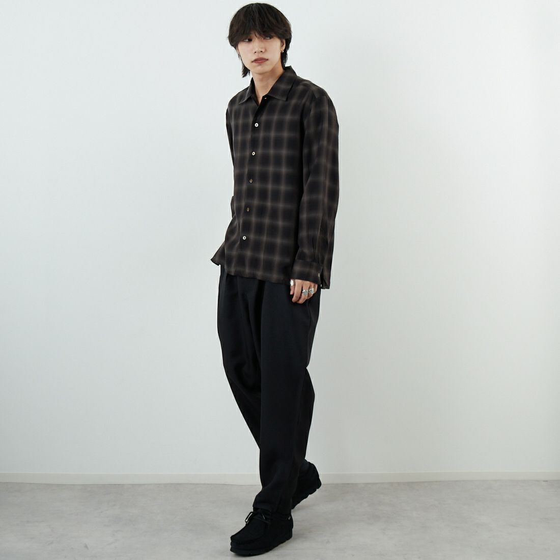 Extended By GORO NAKATSUGAWA (MIN-NANO) 5601 ツープリーツパンツ 80 ﾌﾞﾗｯｸ &&モデル身長：179cm 着用サイズ：L&&