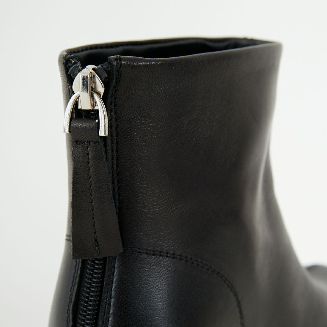 REMME [レメ] センターシームブーティ [ZH-25W022-1-AF-F] NEGRO