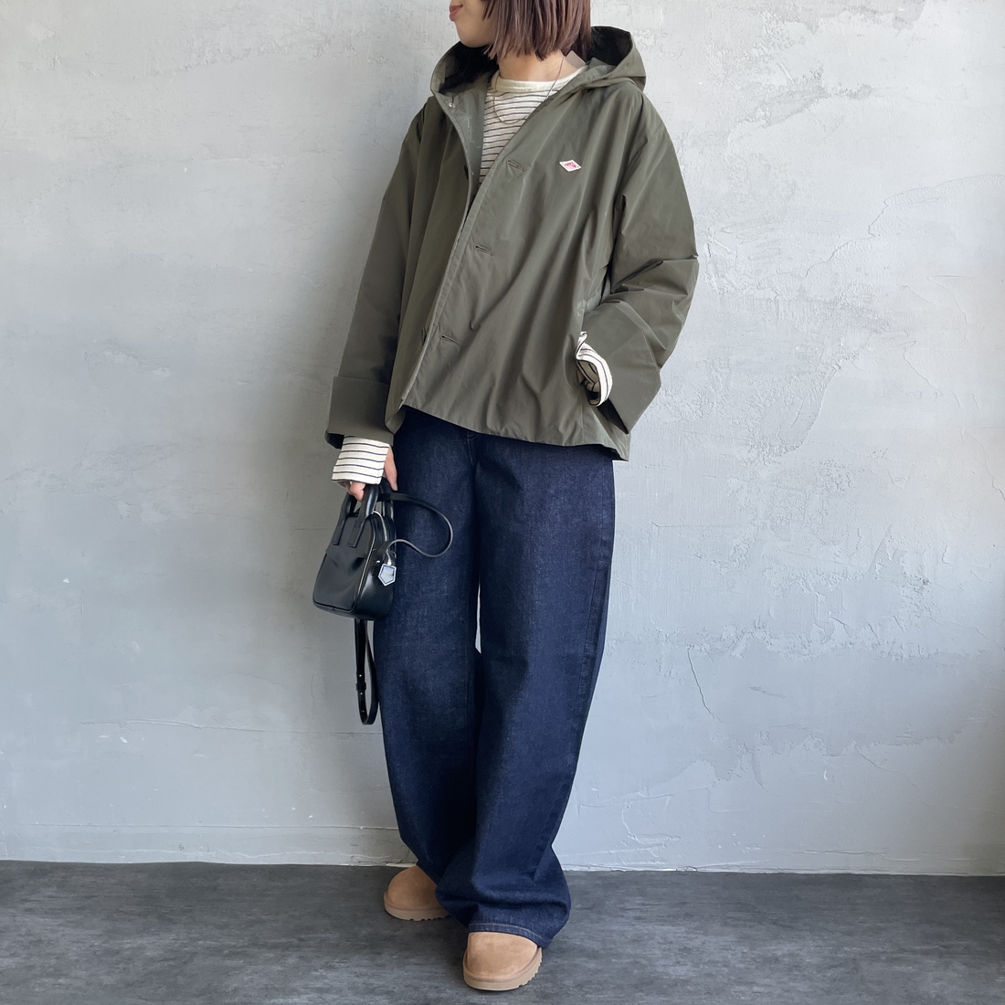 DANTON [ダントン] ピーチタフタ フーデッドジャケット [DT-A0673PNT] DEEP OLIVE &&モデル身長：160cm 着用サイズ：34&&