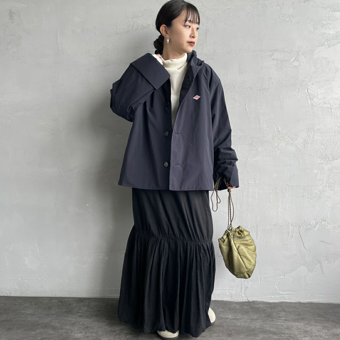 DANTON [ダントン] ピーチタフタ フーデッドジャケット [DT-A0673PNT] NAVY &&モデル身長：150cm 着用サイズ：34&&