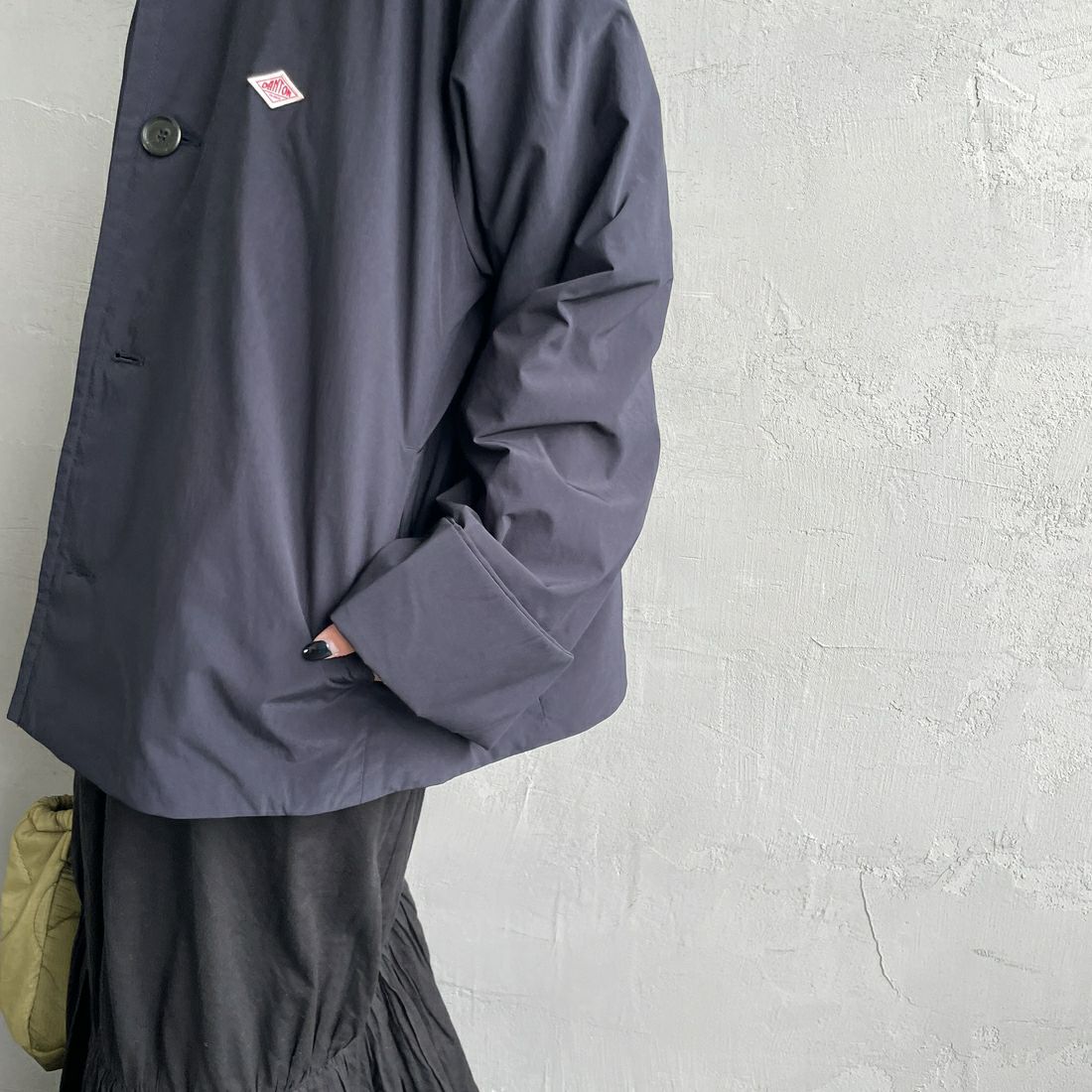 DANTON [ダントン] ピーチタフタ フーデッドジャケット [DT-A0673PNT] NAVY &&モデル身長：150cm 着用サイズ：34&&