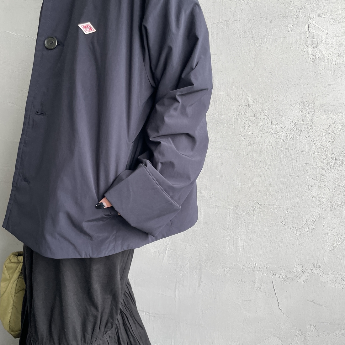 DANTON [ダントン] ピーチタフタ フーデッドジャケット [DT-A0673PNT] NAVY &&モデル身長：150cm 着用サイズ：34&&