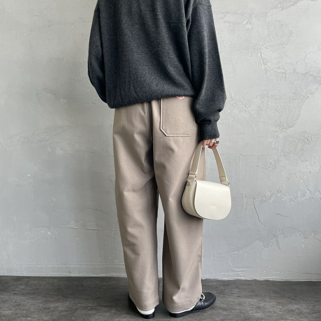 DANTON [ダントン] タックパンツ [DT-E0274FLP] TAUPE &&モデル身長：158cm 着用サイズ：36&&
