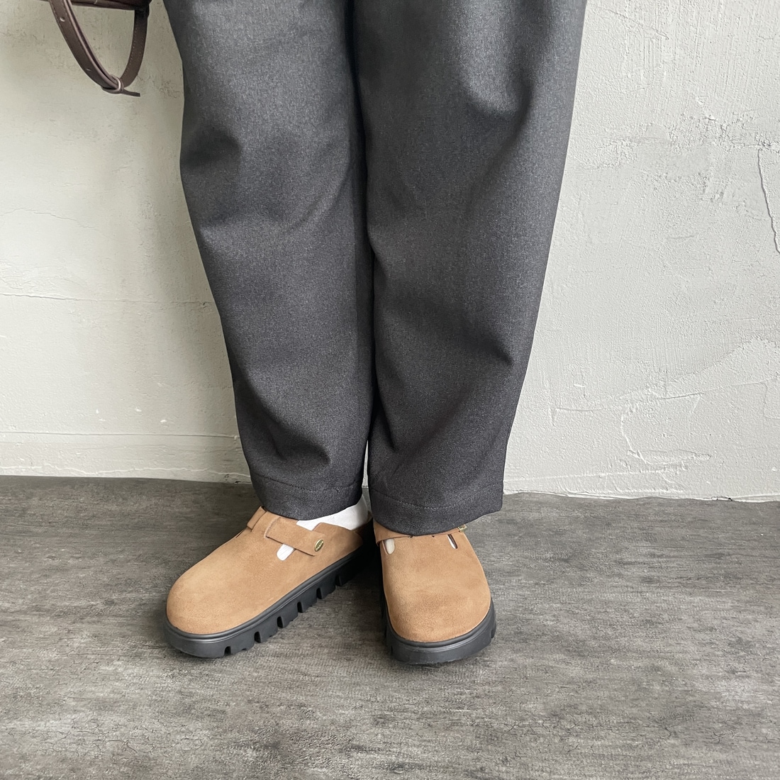 DANTON [ダントン] タックパンツ [DT-E0274FLP] DK.GRN GRY &&モデル身長：160cm 着用サイズ：36&&