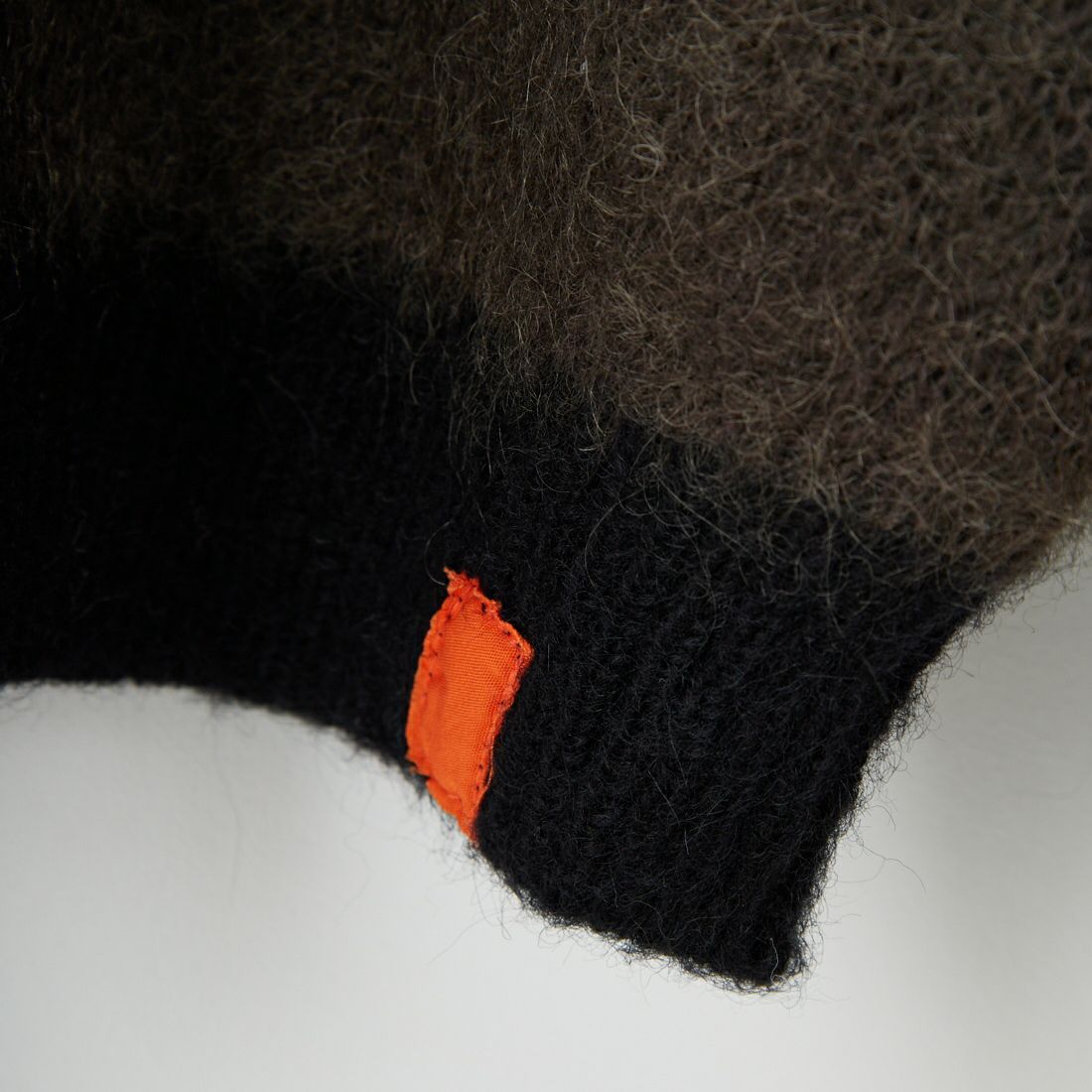 Tony Taizsun [トニータイズサン] マーブルモヘアクルーネックニット [25FW-018] BLK/OLV