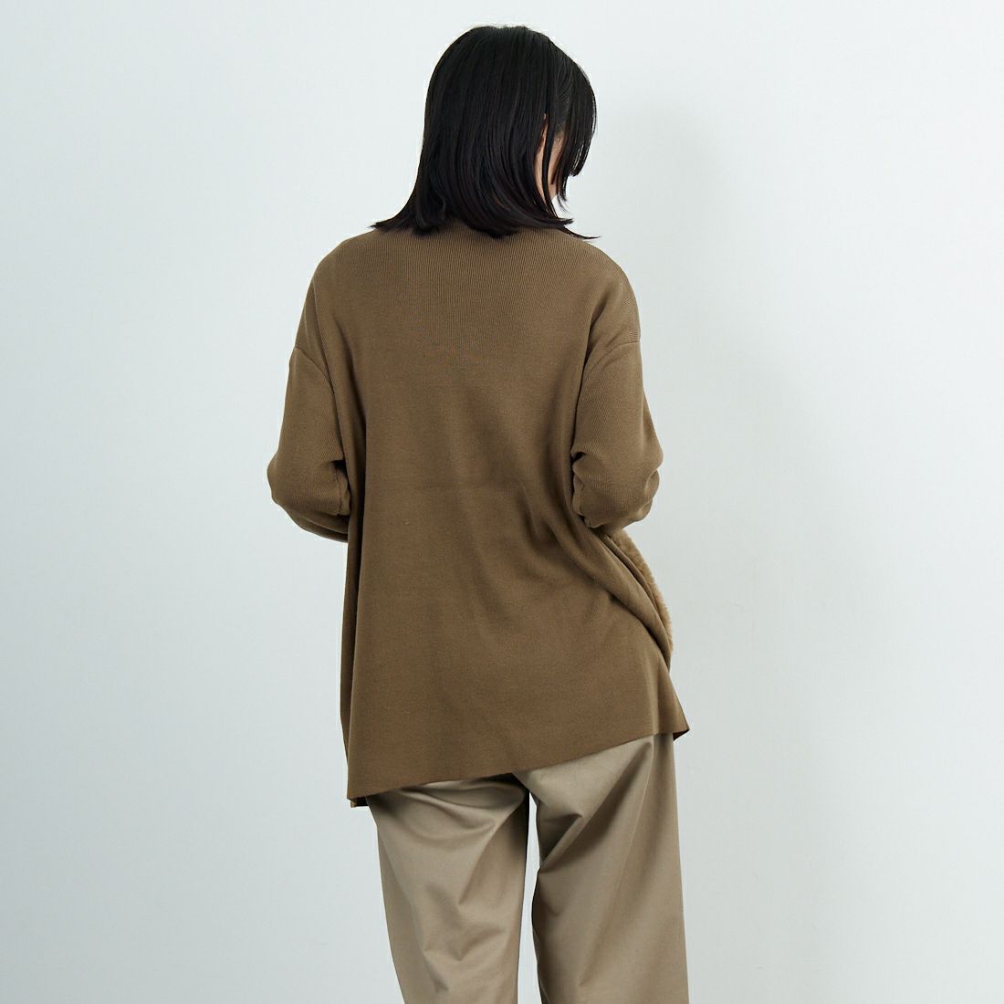 Jf Ready Made [ジェイエフレディメイド] 総針編み ファーポケットカーディガン [3106205] 701 ﾌﾞﾗｳﾝ &&モデル身長：162cm 着用サイズ：F&&