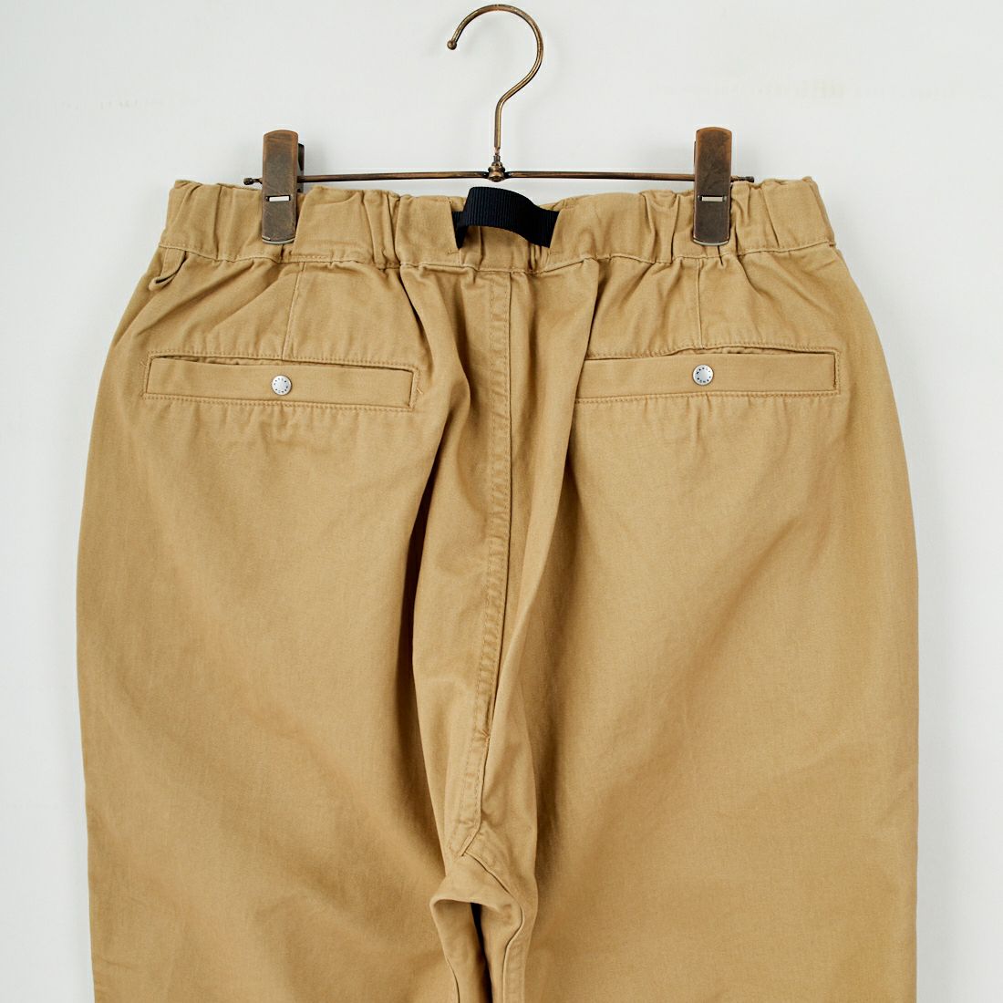 NANGA [ナンガ] ウェビングベルトチノテーパードパンツ [N2530-1D086A] BEG