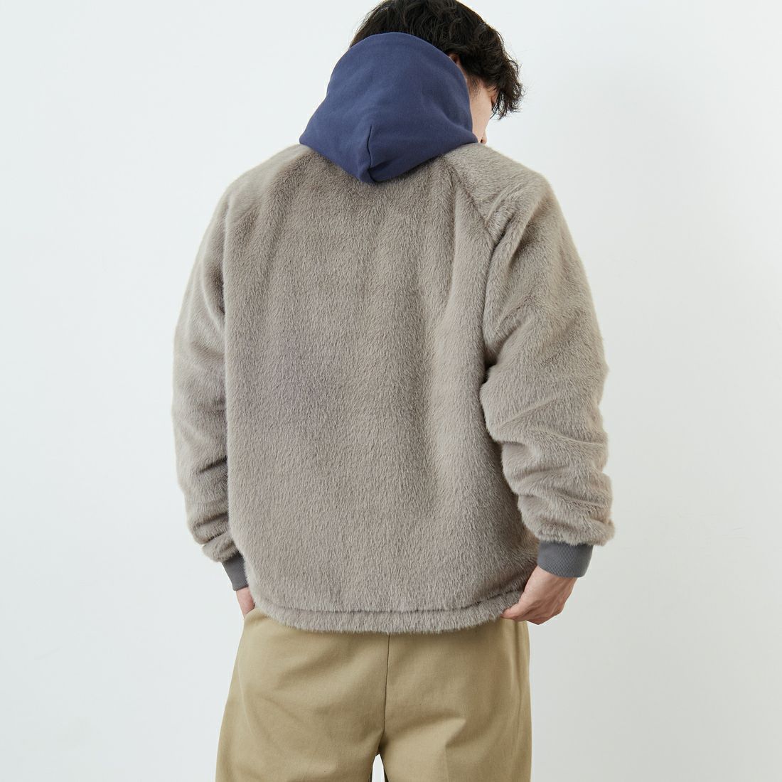 HELLO CALIF [ハローカリフ] ファーボンバーコーチジャケット [HC-254-057] GRYGE &&モデル身長：179cm 着用サイズ：M&&