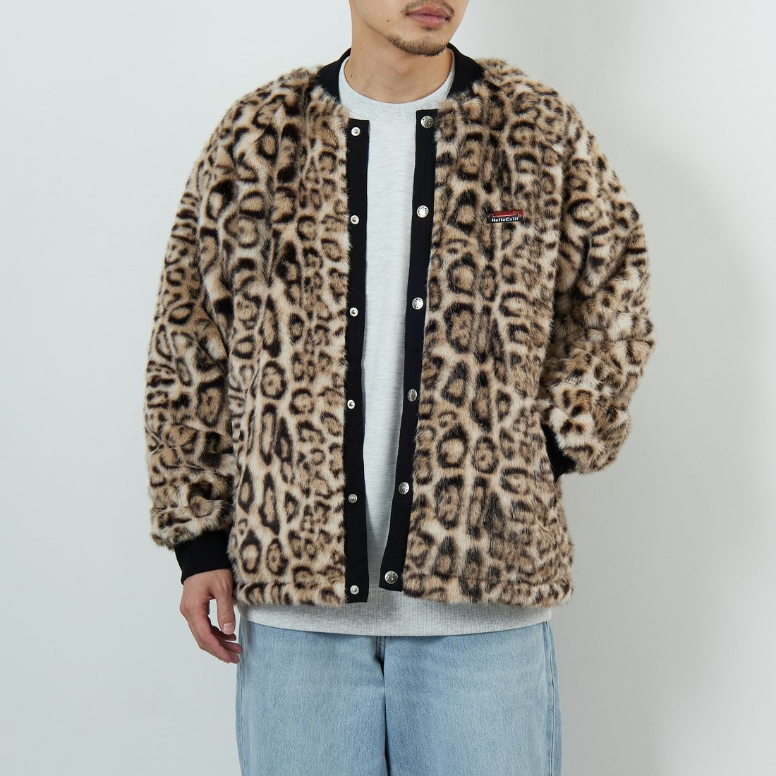 HELLO CALIF [ハローカリフ] ファーボンバーコーチジャケット [HC-254-057] LEOPARD &&モデル身長：168cm 着用サイズ：M&&
