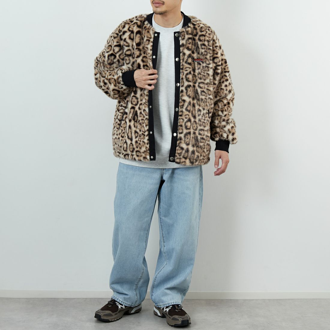 HELLO CALIF [ハローカリフ] ファーボンバーコーチジャケット [HC-254-057] LEOPARD &&モデル身長：168cm 着用サイズ：M&&