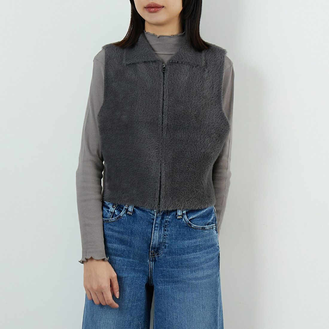 CLOCHE [クロシェ] もこもこファーベスト [55285509] ﾁｬｺｰﾙ &&モデル身長：162cm 着用サイズ：2&&