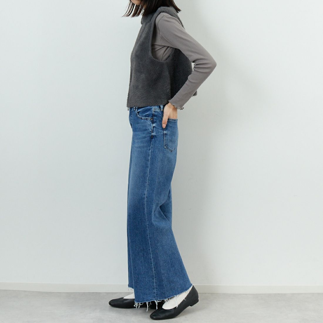 CLOCHE [クロシェ] もこもこファーベスト [55285509] ﾁｬｺｰﾙ &&モデル身長：162cm 着用サイズ：2&&