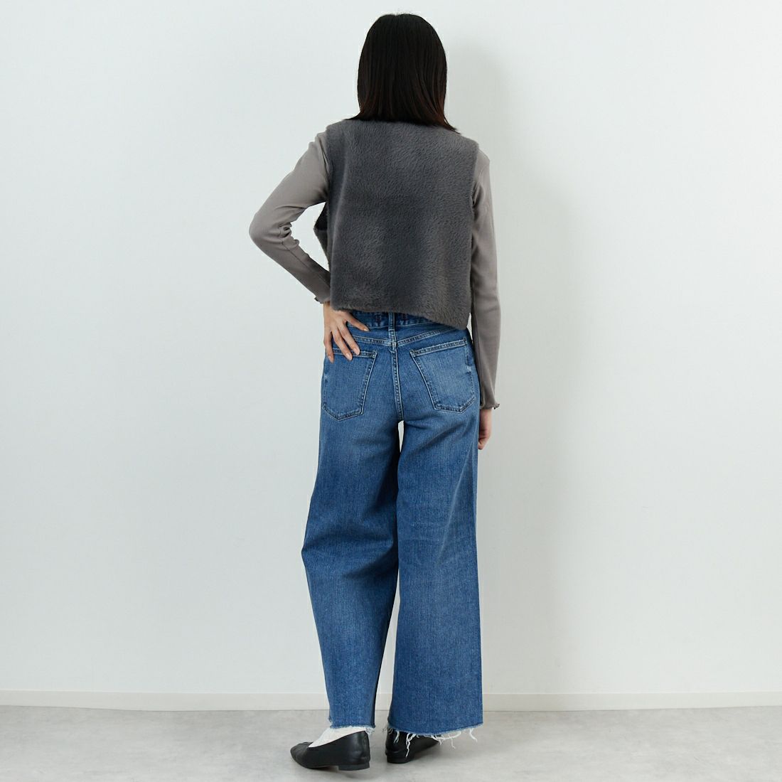 CLOCHE [クロシェ] もこもこファーベスト [55285509] ﾁｬｺｰﾙ &&モデル身長：162cm 着用サイズ：2&&