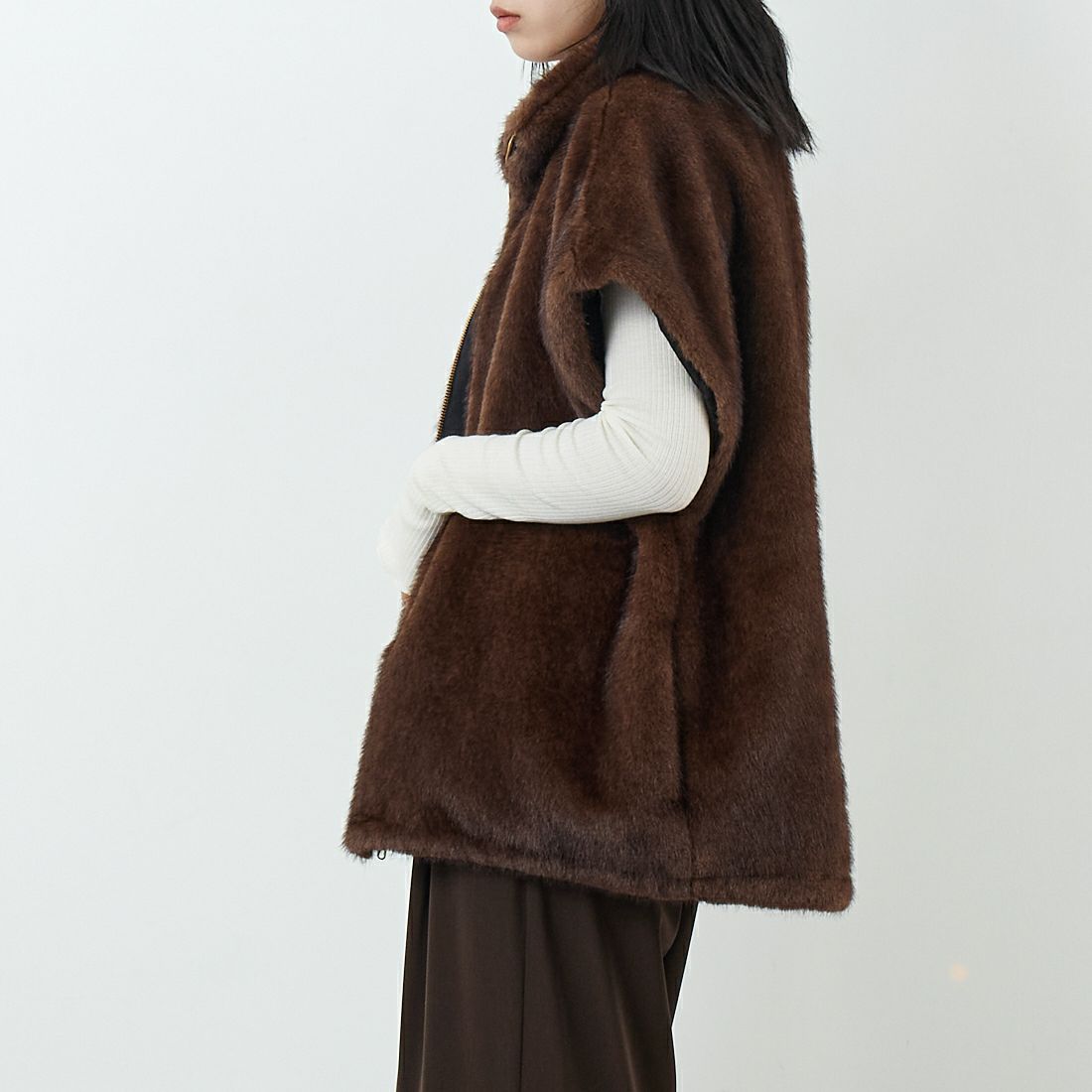 CLOCHE [クロシェ] ミンクファーライクベスト [55284507] ﾌﾞﾗｳﾝ &&モデル身長：167cm 着用サイズ：2&&