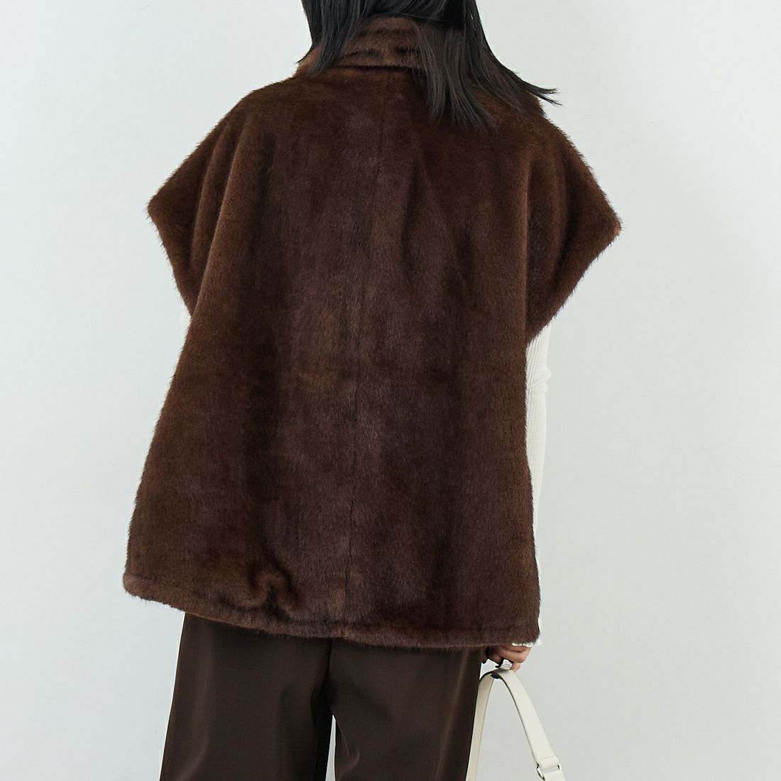 CLOCHE [クロシェ] ミンクファーライクベスト [55284507] ﾌﾞﾗｳﾝ &&モデル身長：167cm 着用サイズ：2&&