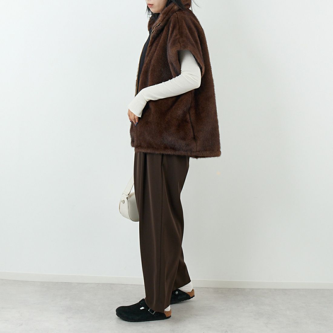 CLOCHE [クロシェ] ミンクファーライクベスト [55284507] ﾌﾞﾗｳﾝ &&モデル身長：167cm 着用サイズ：2&&