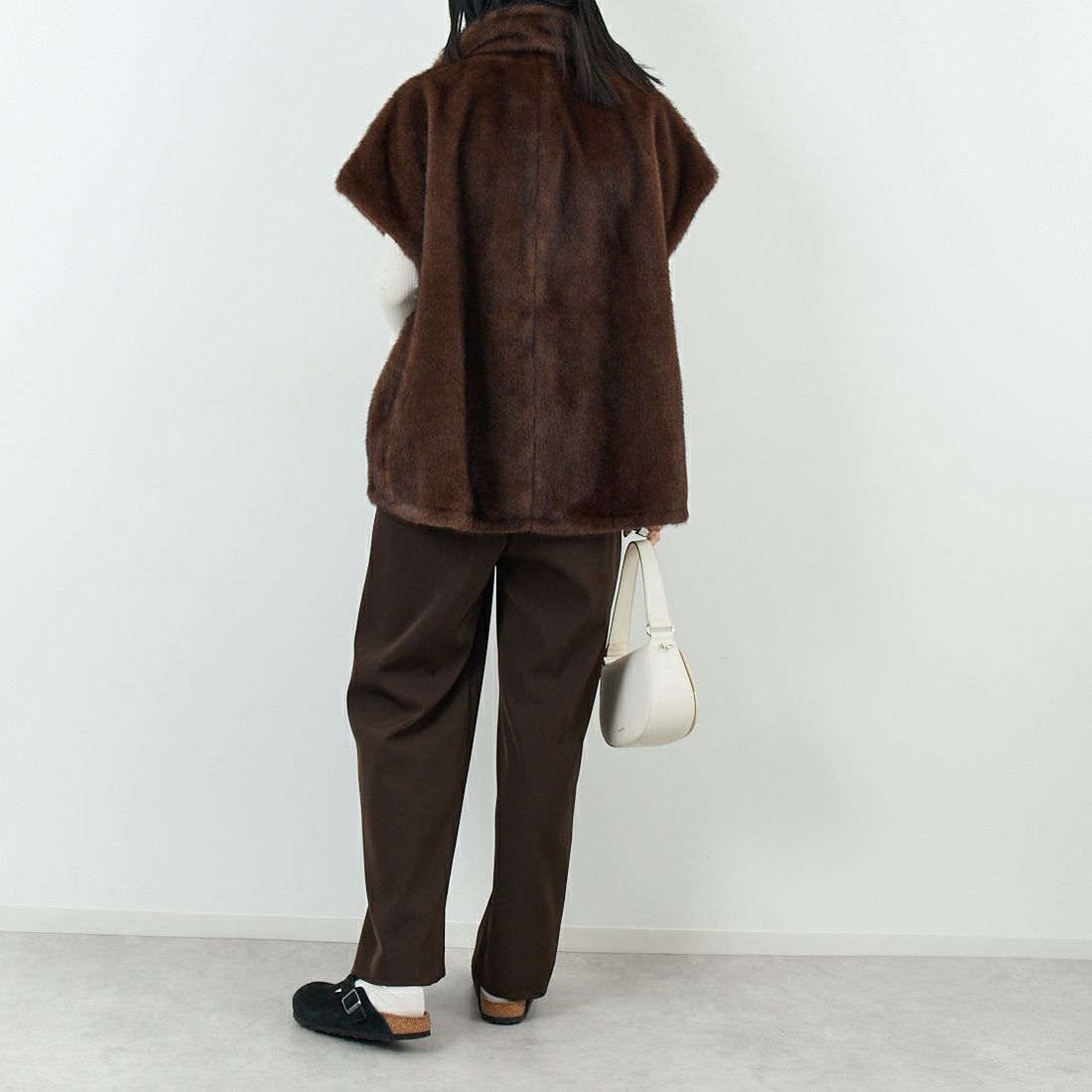 CLOCHE [クロシェ] ミンクファーライクベスト [55284507] ﾌﾞﾗｳﾝ &&モデル身長：167cm 着用サイズ：2&&