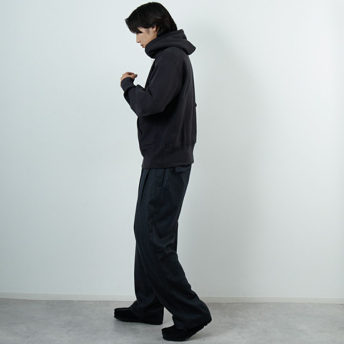 Health knit [ヘルスニット] ロッカーウェイト スウェットフーディ [HR25F-M152] INK BLACK &&モデル身長：179cm 着用サイズ：M&&