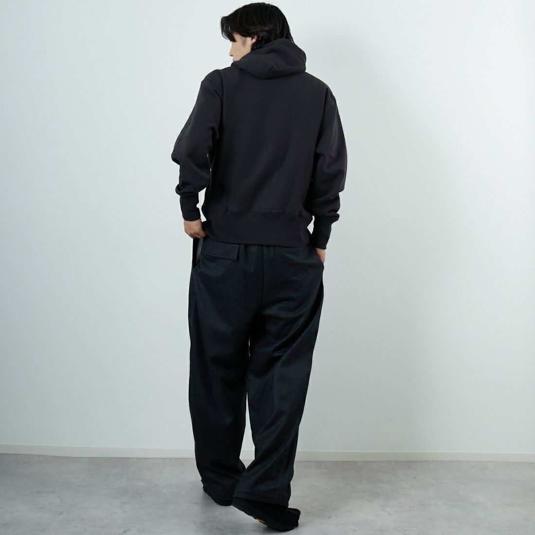 Health knit [ヘルスニット] ロッカーウェイト スウェットフーディ [HR25F-M152] INK BLACK &&モデル身長：179cm 着用サイズ：M&&