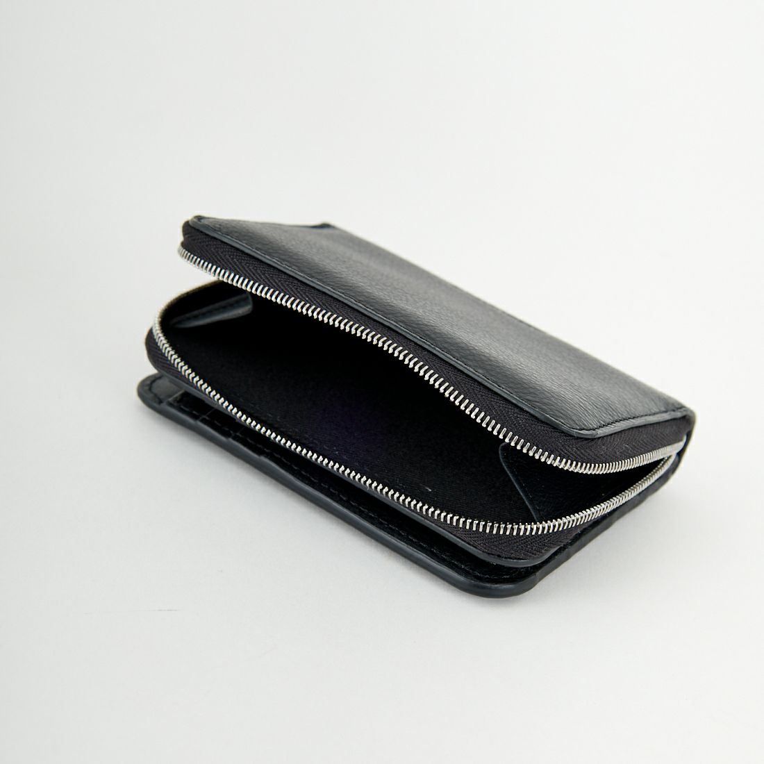 MAISON KITSUNE [メゾン キツネ] プロフィールフォックス ジップウォレット [MW05346LC0045] P199 BLACK
