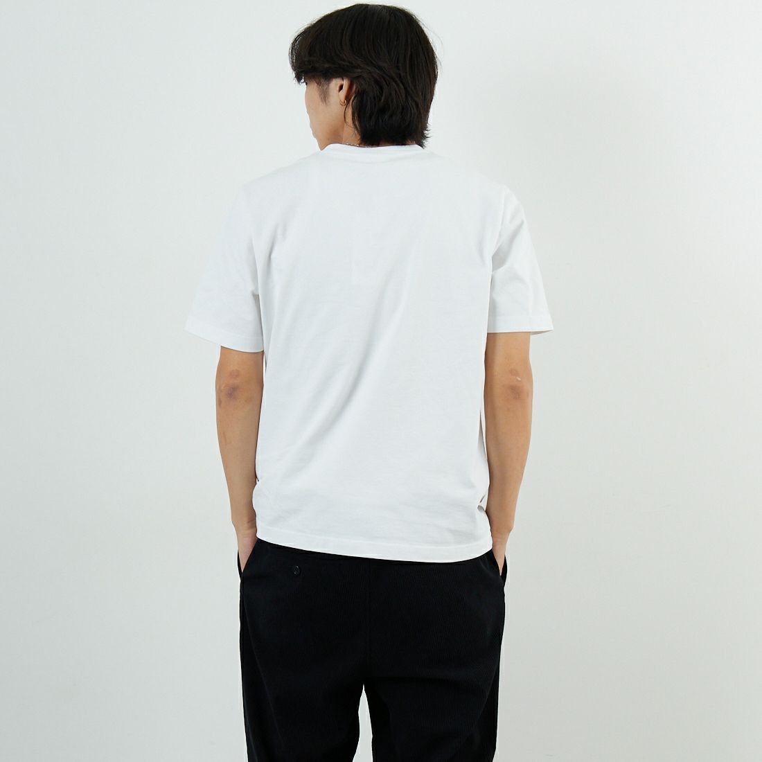 MAISON KITSUNE [メゾン キツネ] PILLAR コンフォートTシャツ [PM00115KJ7025] P100 WHITE &&モデル身長：179cm 着用サイズ：S&&