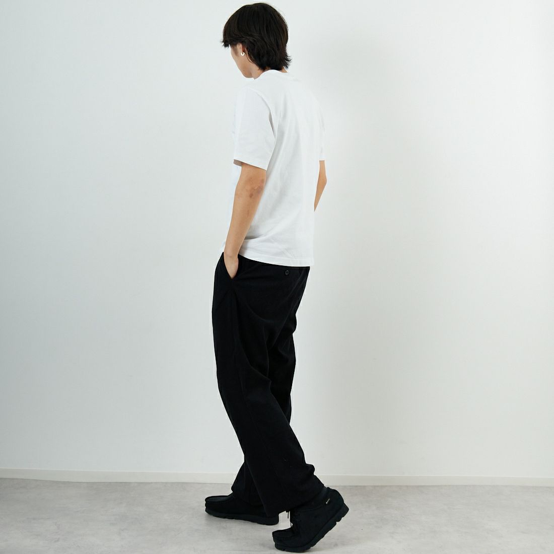 MAISON KITSUNE [メゾン キツネ] PILLAR コンフォートTシャツ [PM00115KJ7025] P100 WHITE &&モデル身長：179cm 着用サイズ：S&&