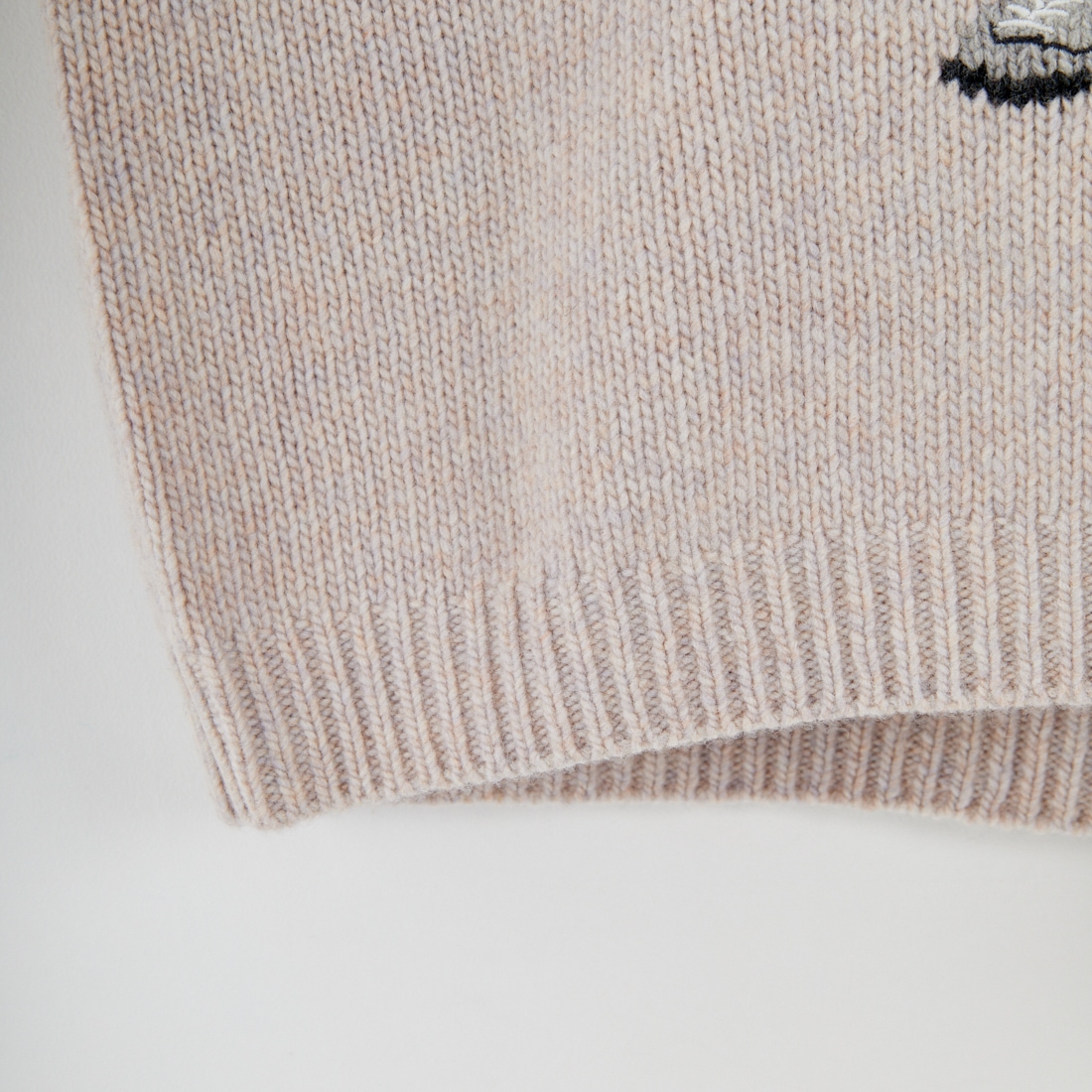 MAISON KITSUNE [メゾン キツネ] ドレスドフォックス インターシャウールジャンパー [PW00812KH0002] 0382 P.WHI