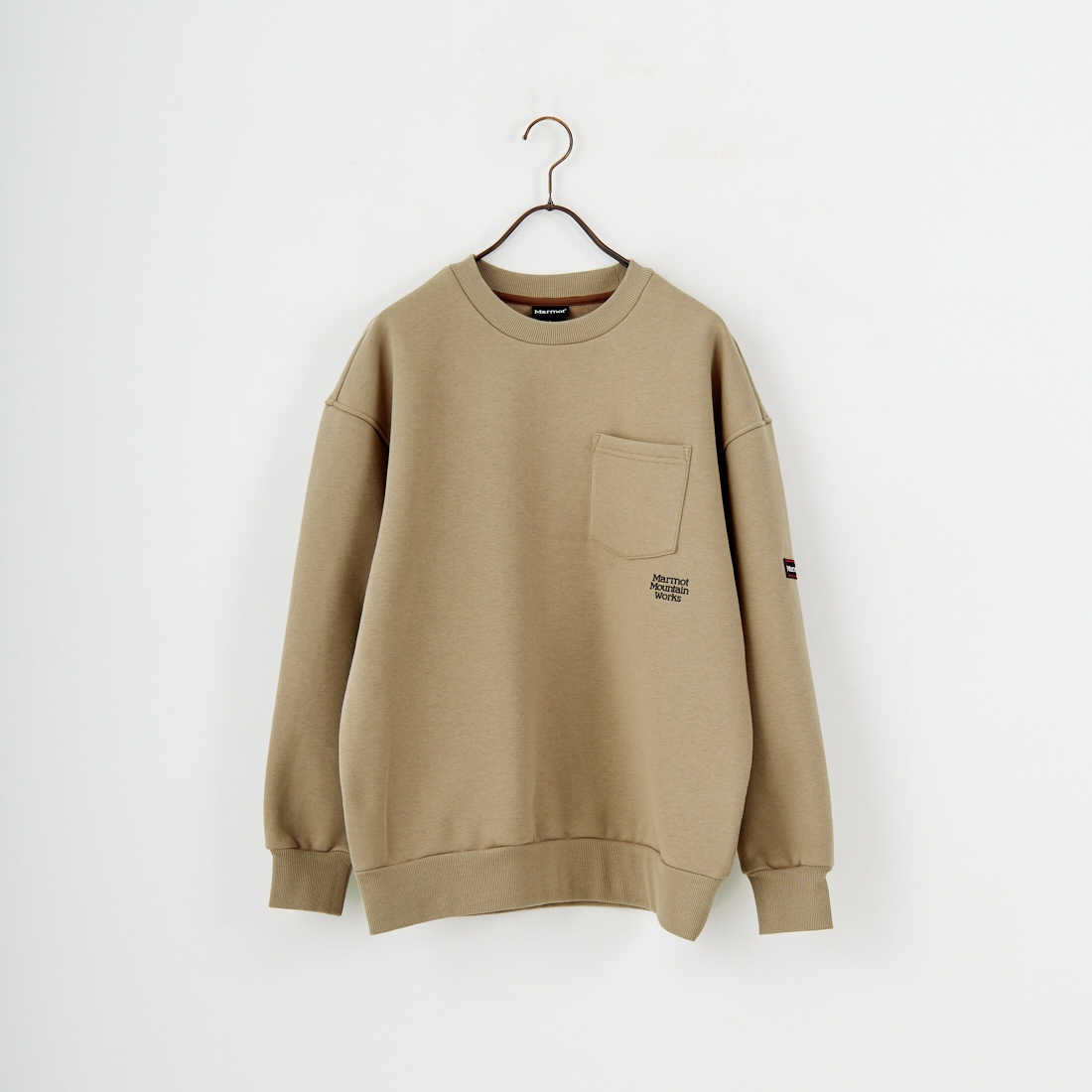 Marmot [マーモット] 別注 ワンポイントロゴ ポケットスウェット [MTFW25USW361IN-JF] BEIGE