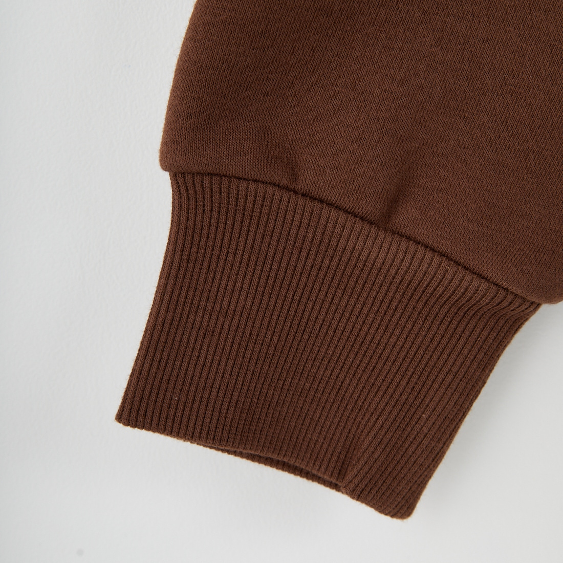 Marmot [マーモット] 別注 ブランドロゴ バックプリントスウェット [MTFW25USW362IN-JF] BROWN