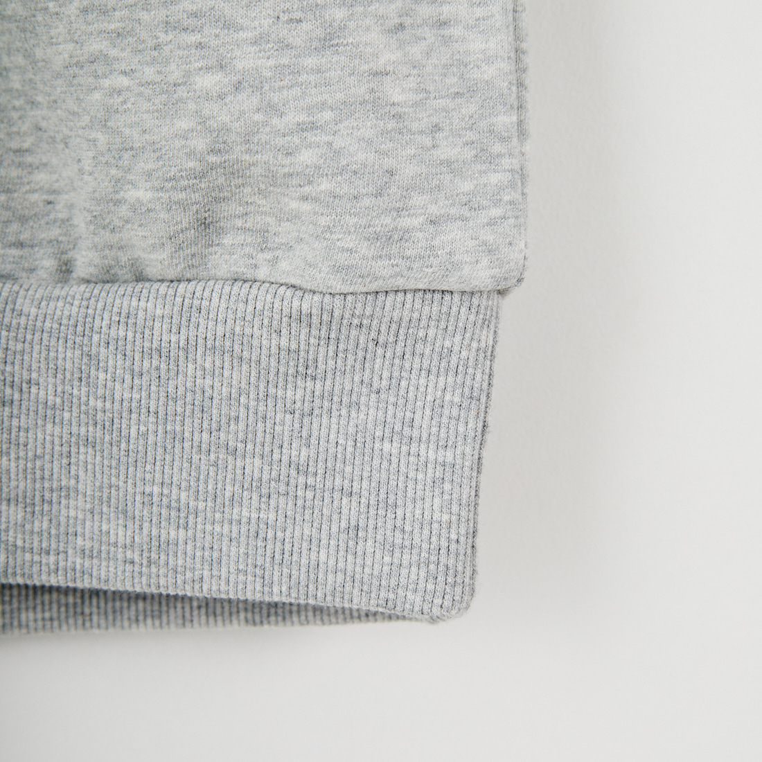 Marmot [マーモット] 別注 ヒストリーロゴ バックプリントスウェット [MTFW25USW363IN-JF] TOP GRAY