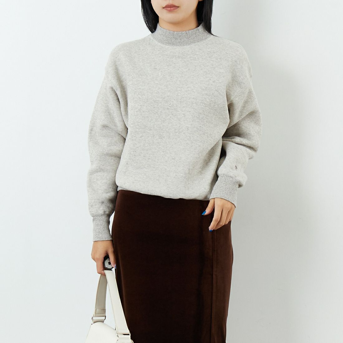 LIGHT GREY&&モデル身長：167cm 着用サイズ：F&&